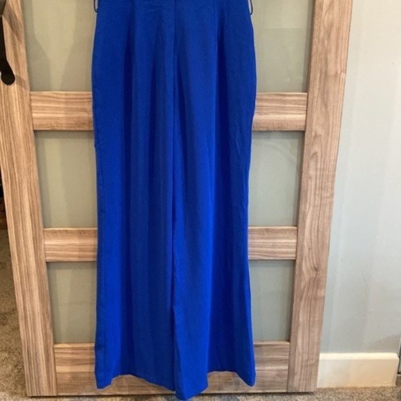 NWT Haryln Flare Leg Crepe Jumpsuit - Picture 11 of 12